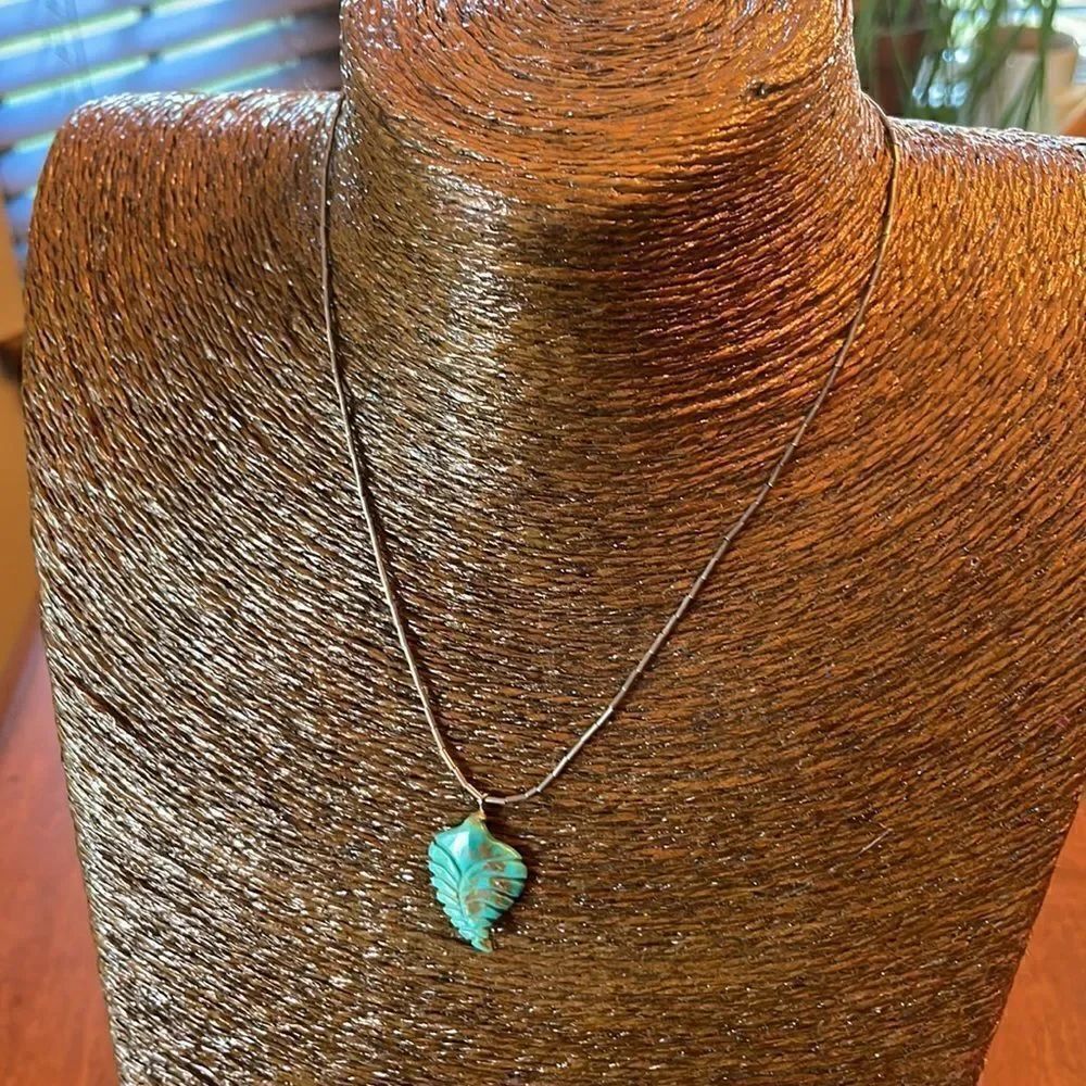 Vintage Carved Turquoise Leaf Pendant Liquid Sterling Silver Chain